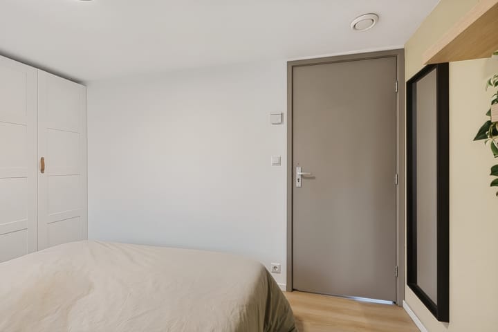 Twee-onder-één-kap te koop: Hoofdstraat 24, Zevenbergschen Hoek (Gem. Moerdijk)