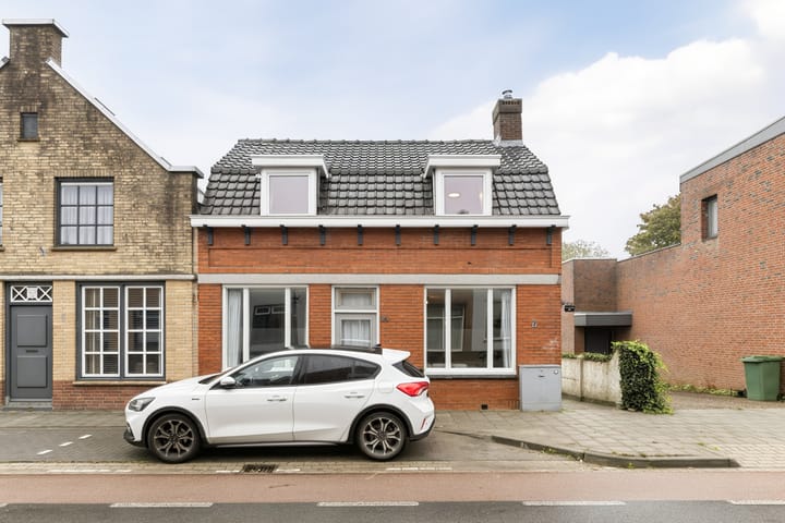 Twee-onder-één-kap te koop: Hoofdstraat 24, Zevenbergschen Hoek (Gem. Moerdijk)