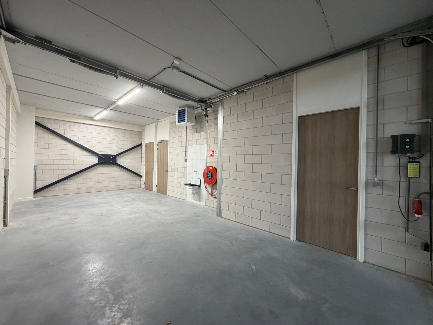 View photo 4 of Edisonstraat 22-E