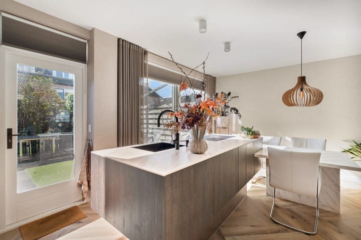 Tussenwoning te koop: Beethovenlaan 100, Schagen