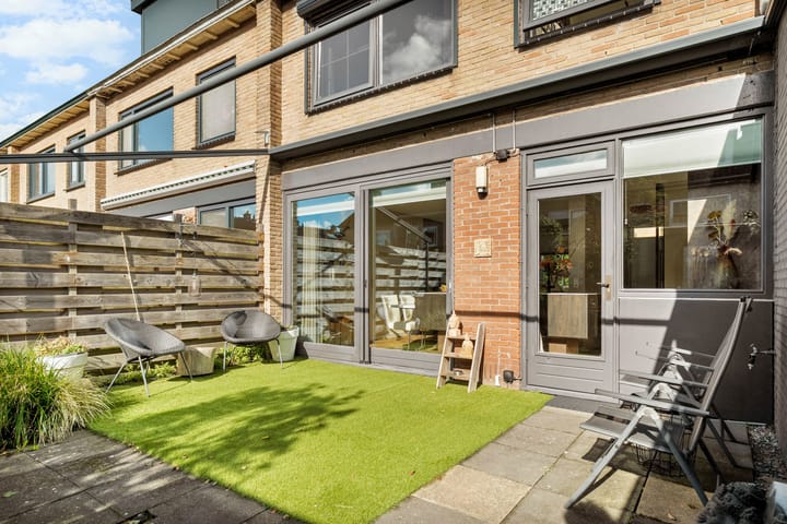 Tussenwoning te koop: Beethovenlaan 100, Schagen