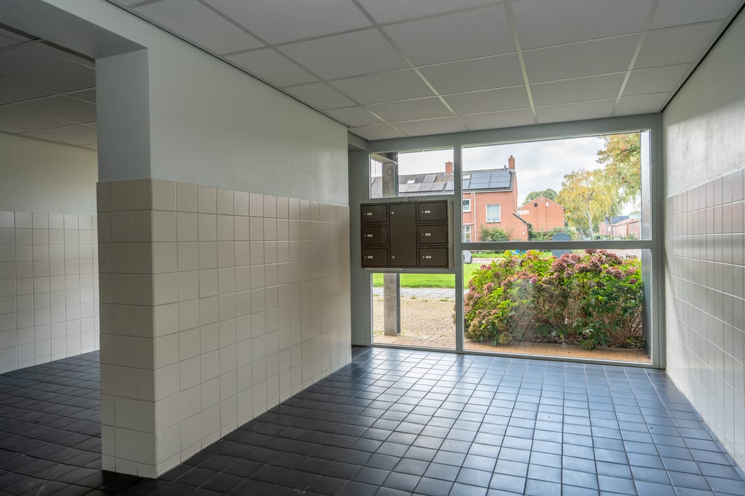Foto 43 van van Linschotenstraat 71