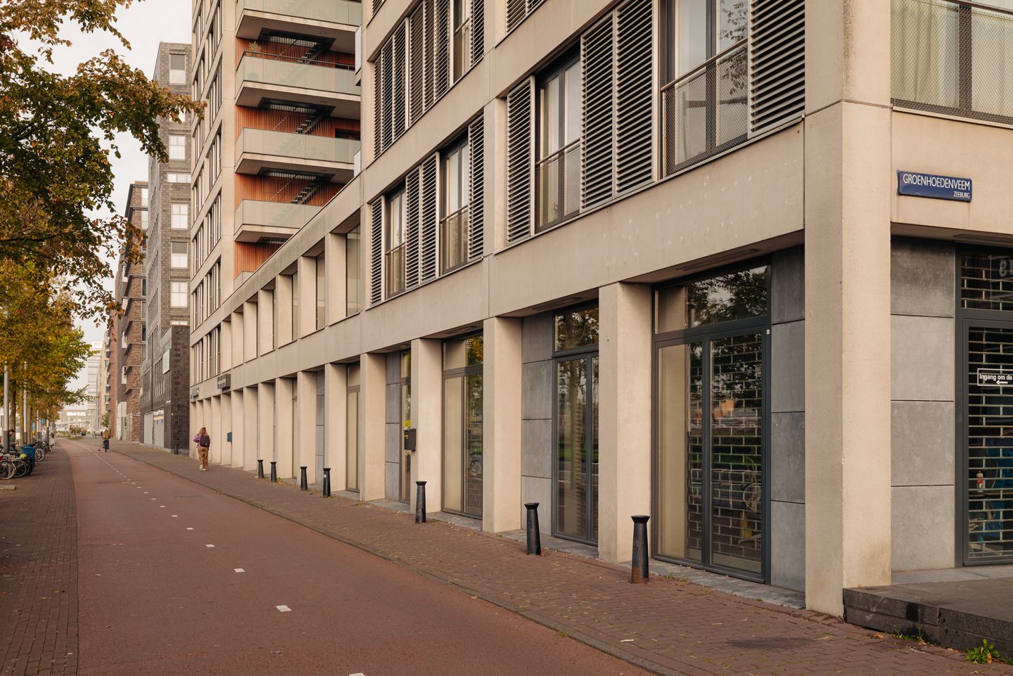 Bekijk foto 2 van Piet Heinkade 221