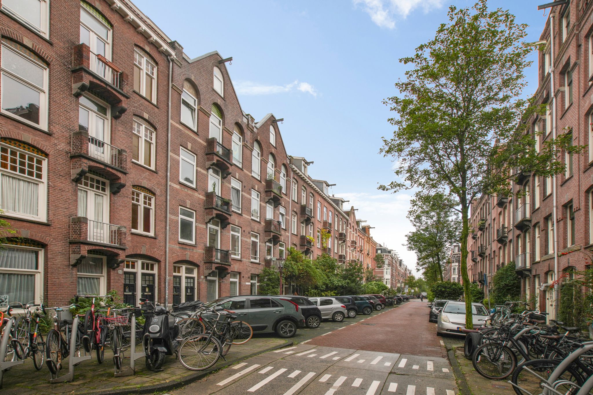 Photo 21 of Brederodestraat 86-1