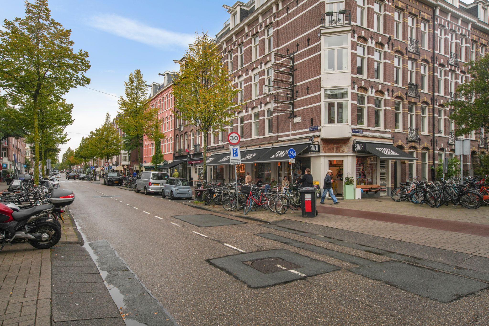 Photo 27 of Brederodestraat 86-1