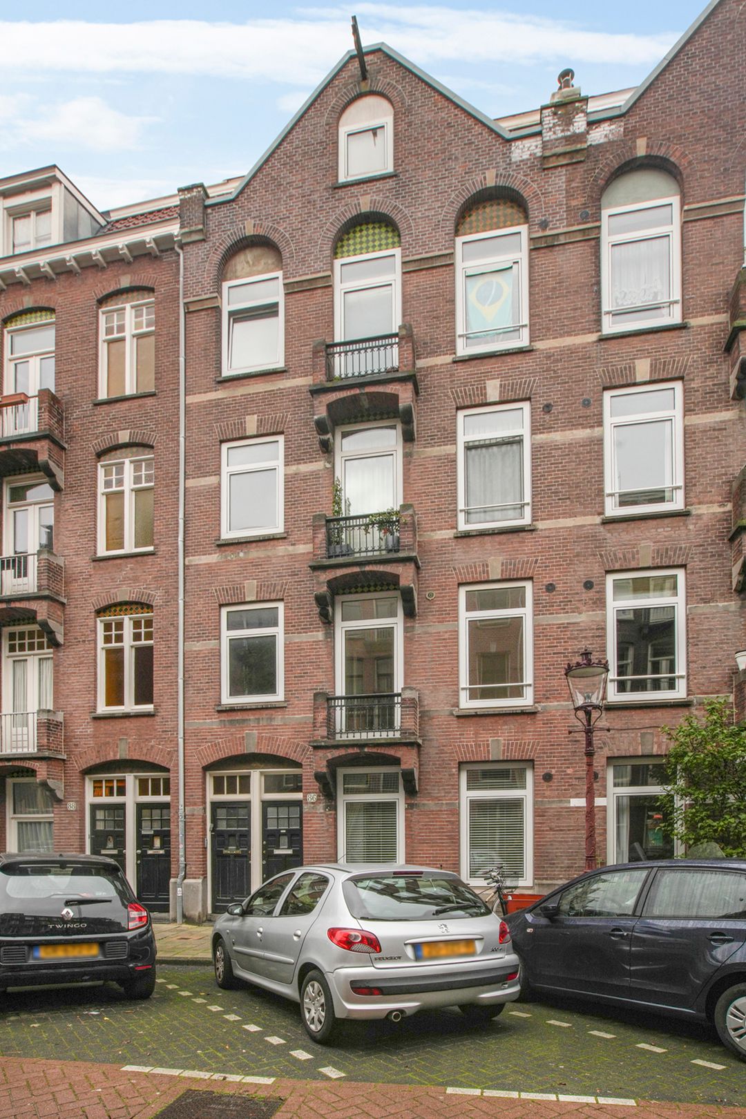 Photo 11 of Brederodestraat 86-1