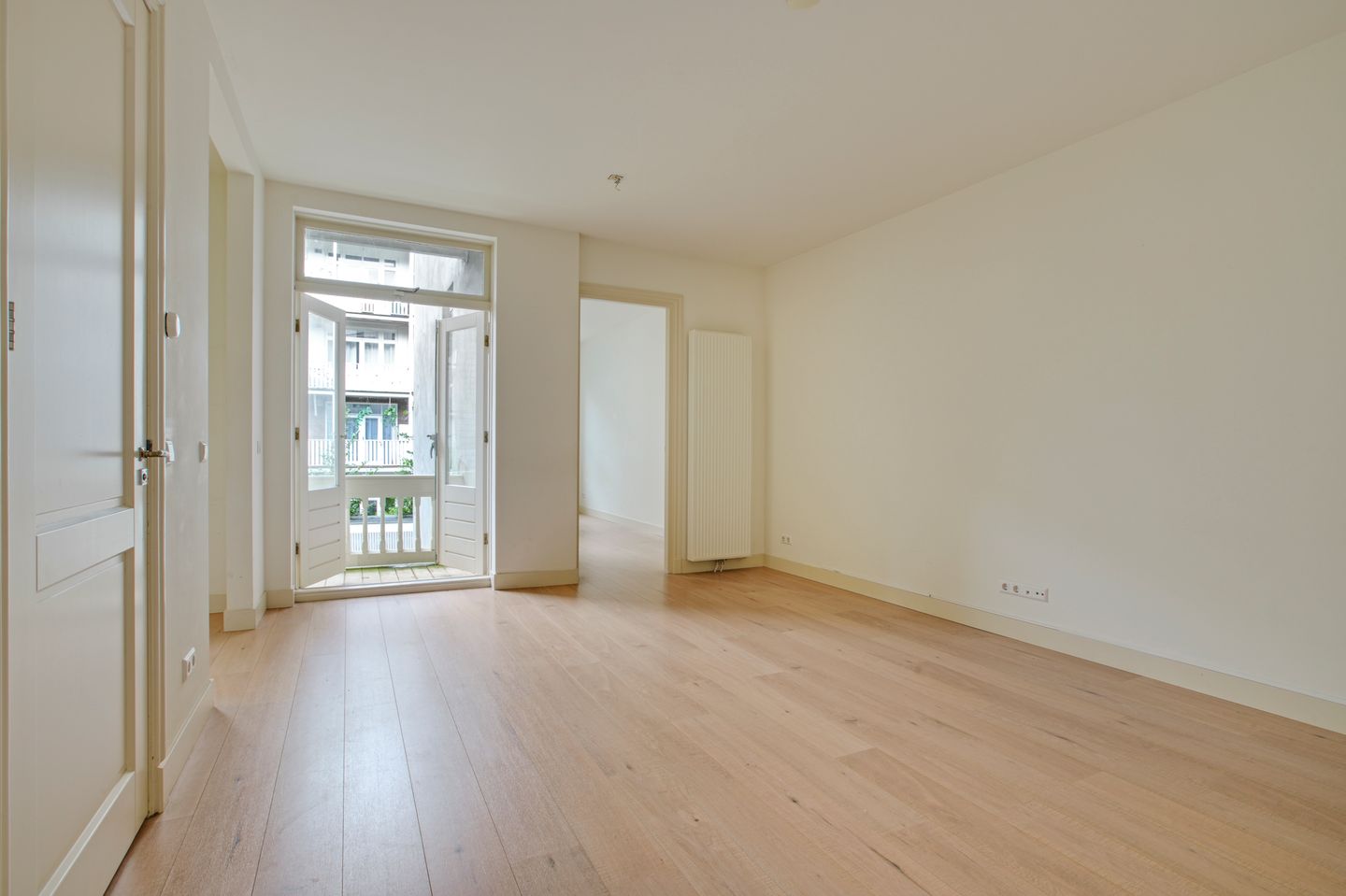 Photo 4 of Brederodestraat 86-1