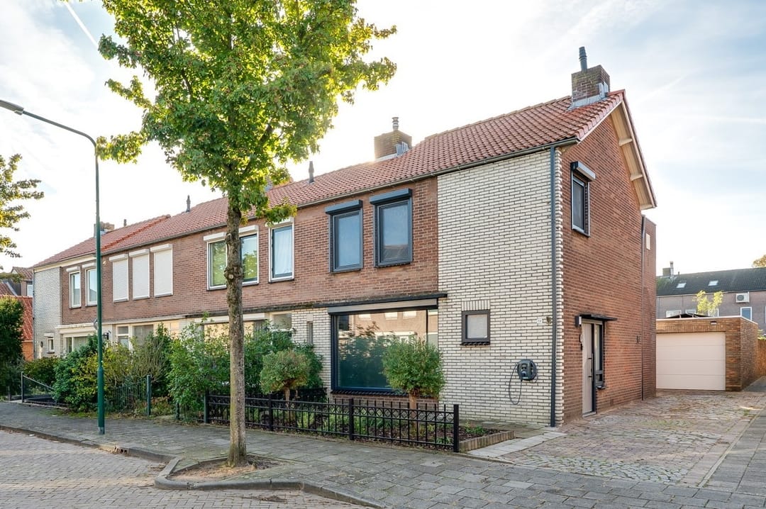 Foto 1 van Monseigneur van Hooydonkstraat 19
