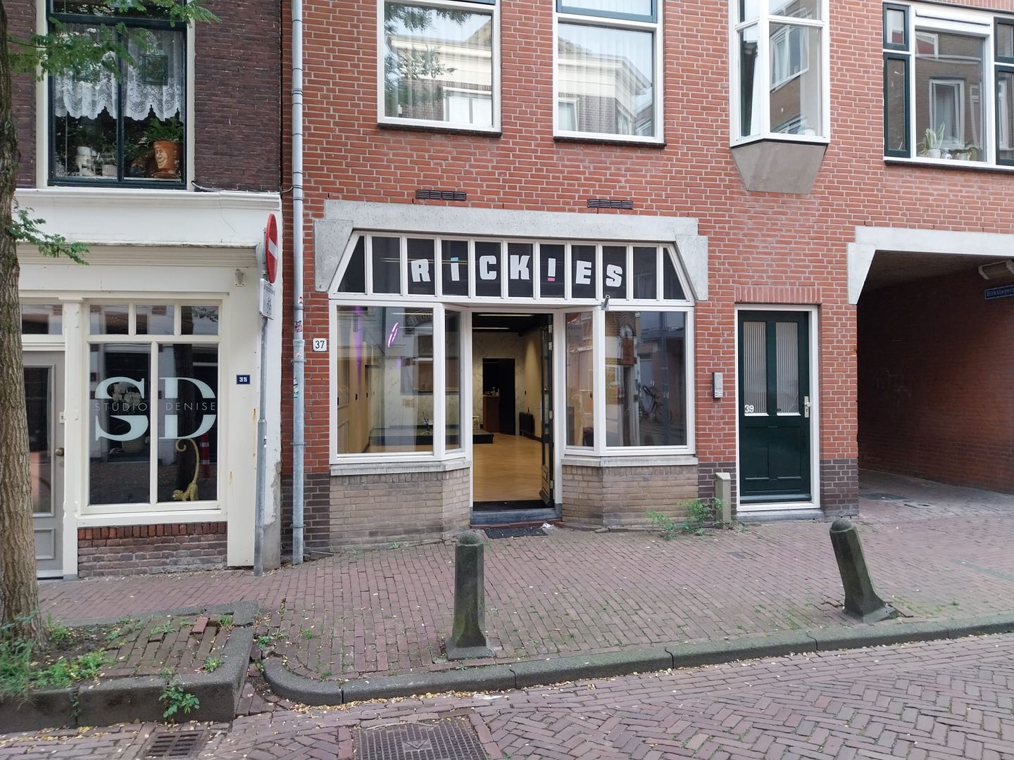 View photo 1 of Wilhelminastraat 37