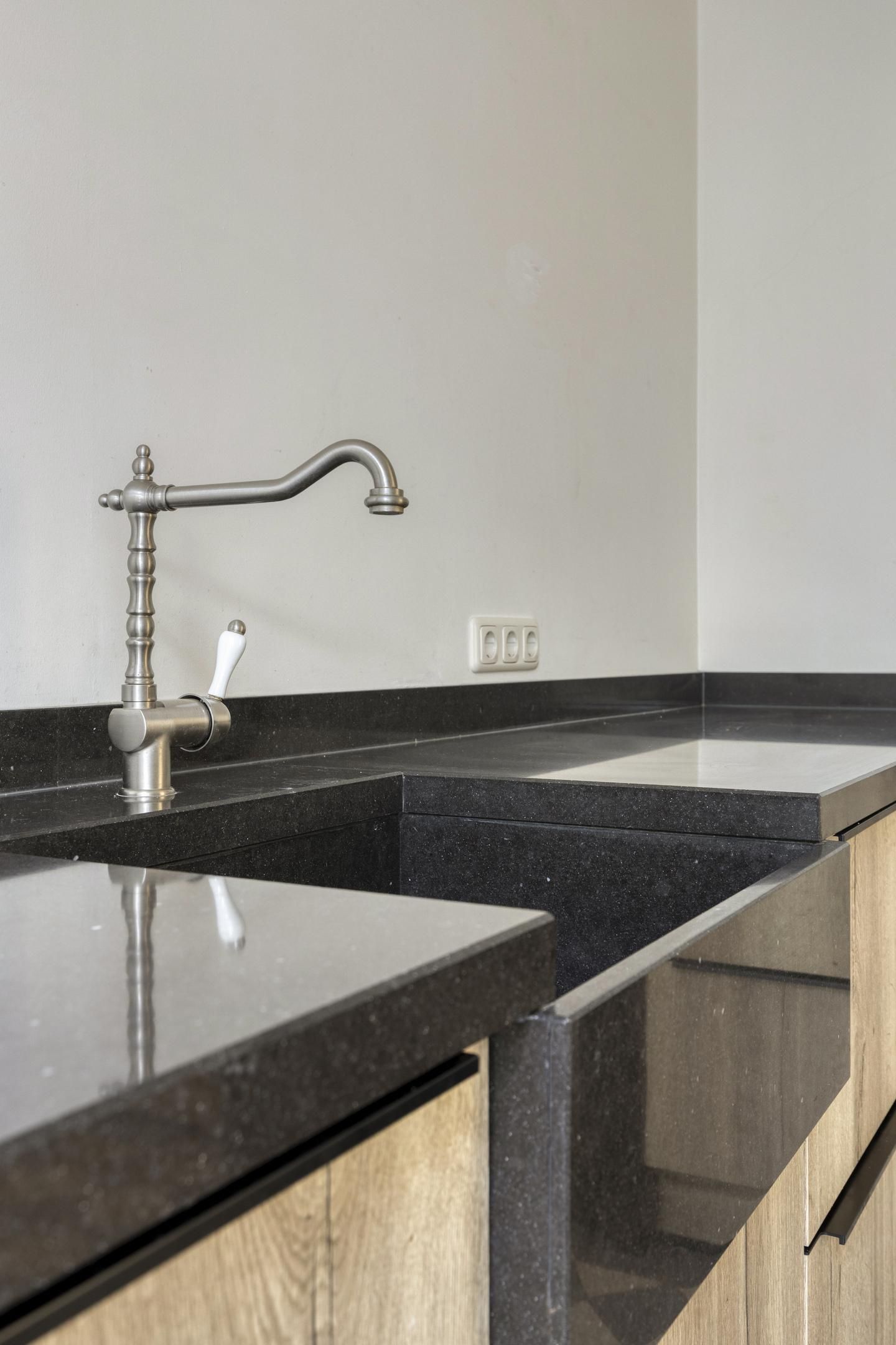 Foto 18 van Beneluxlaan 145
