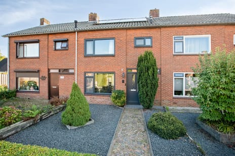Pastoor van Angerenstraat thumbnail