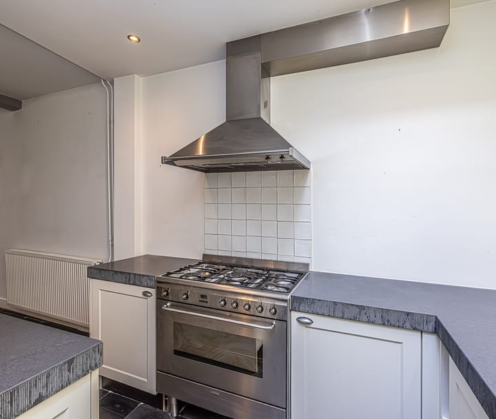 Tussenwoning te koop: Oude Rijn 20, Leiden