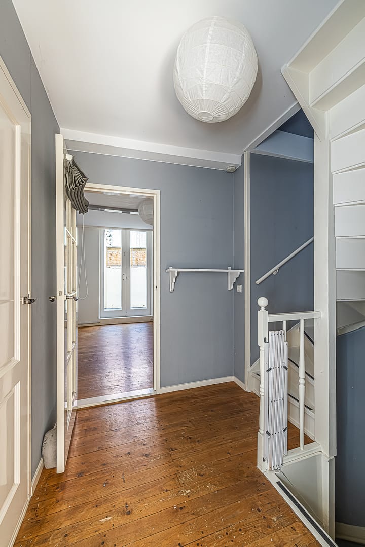 Tussenwoning te koop: Oude Rijn 20, Leiden