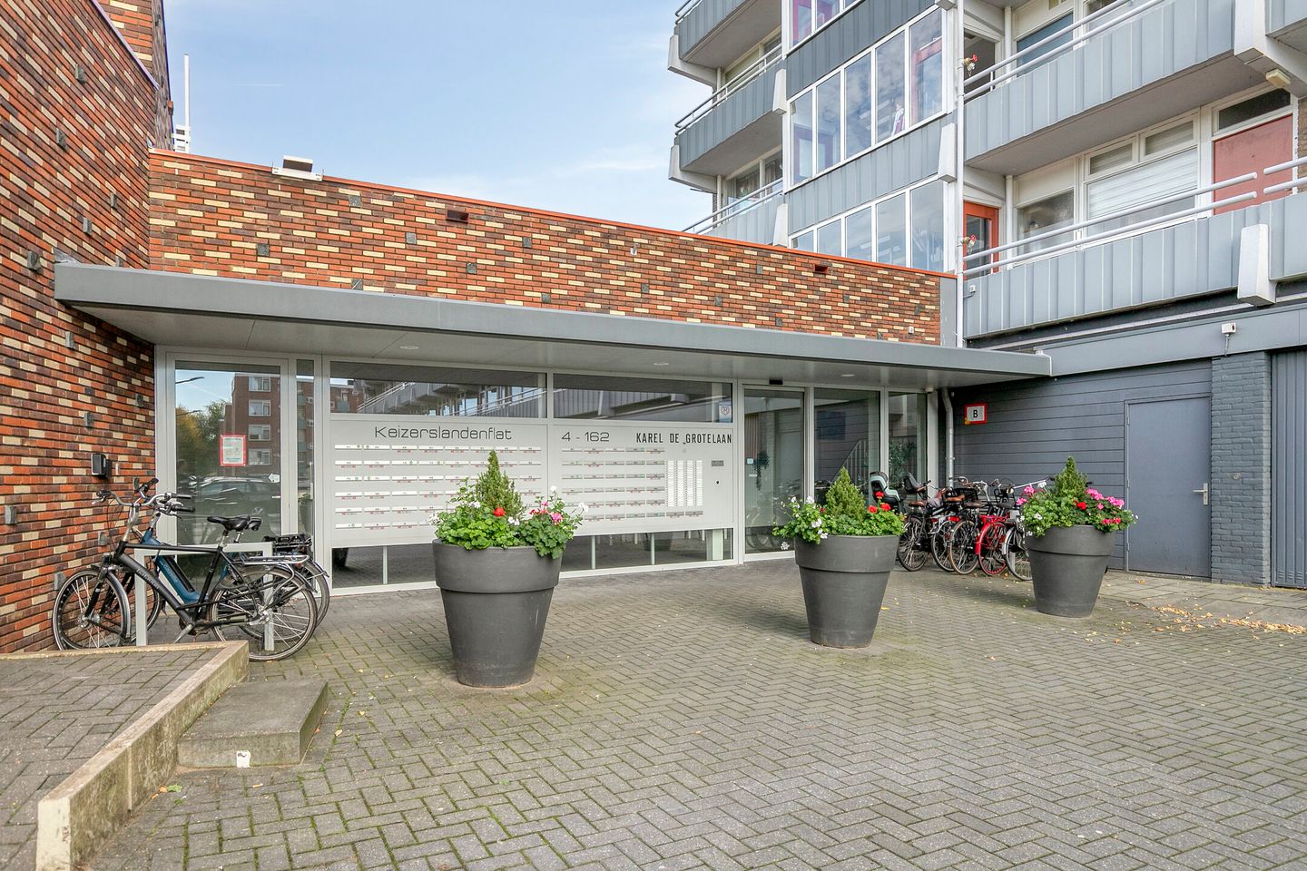 Photo 4 of Karel de Grotelaan 94