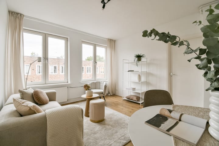 Photo 2 of Van Spilbergenstraat 74-3