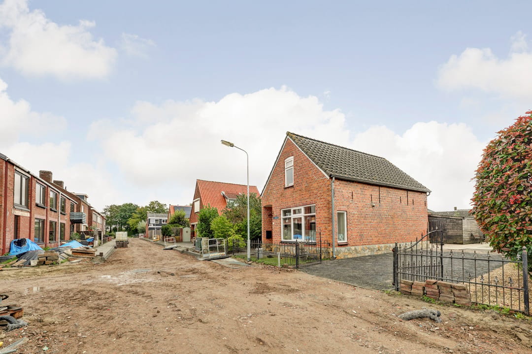 Photo 8 of Emmastraat 14