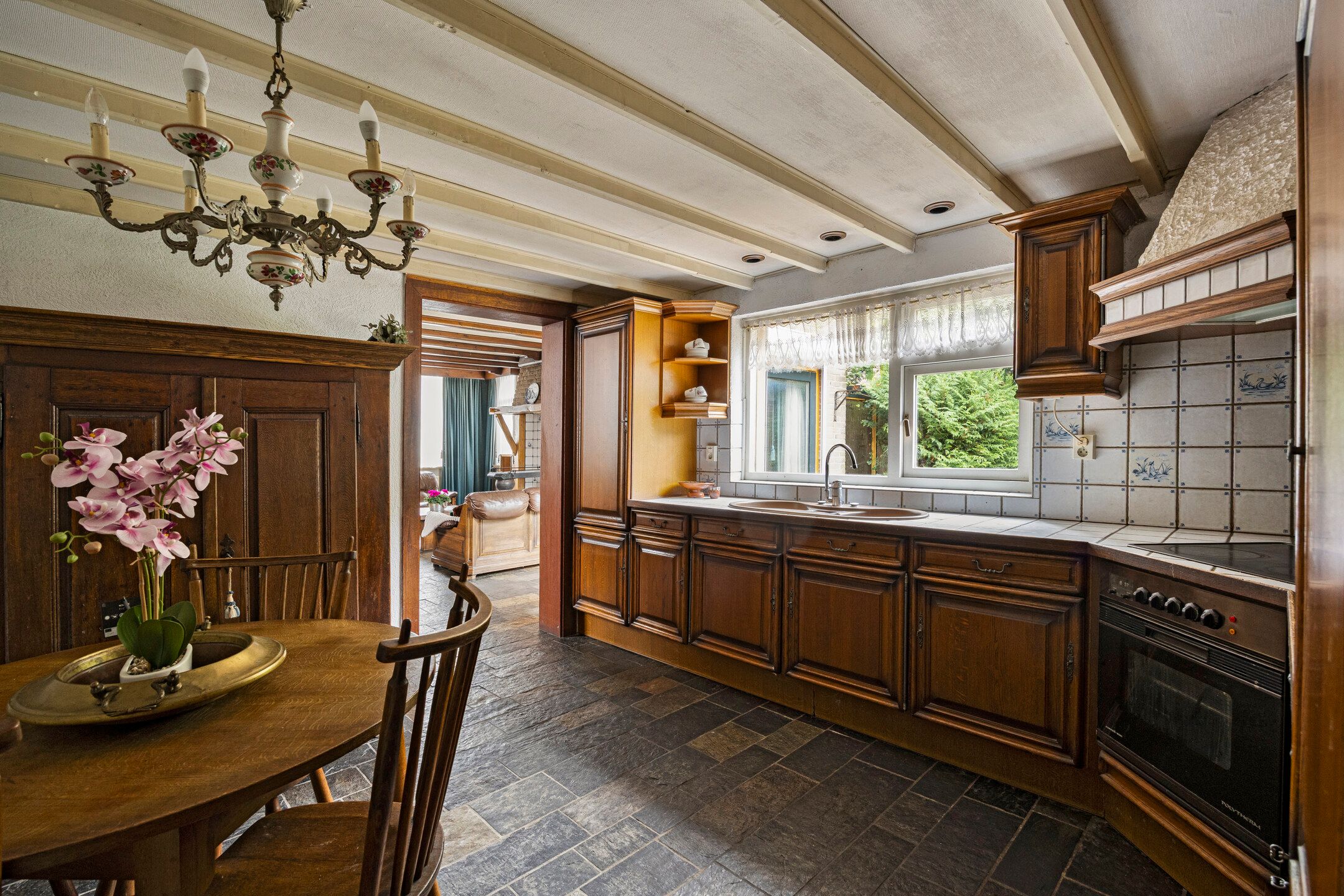Photo 12 of Van Vroonhovenlaan 17