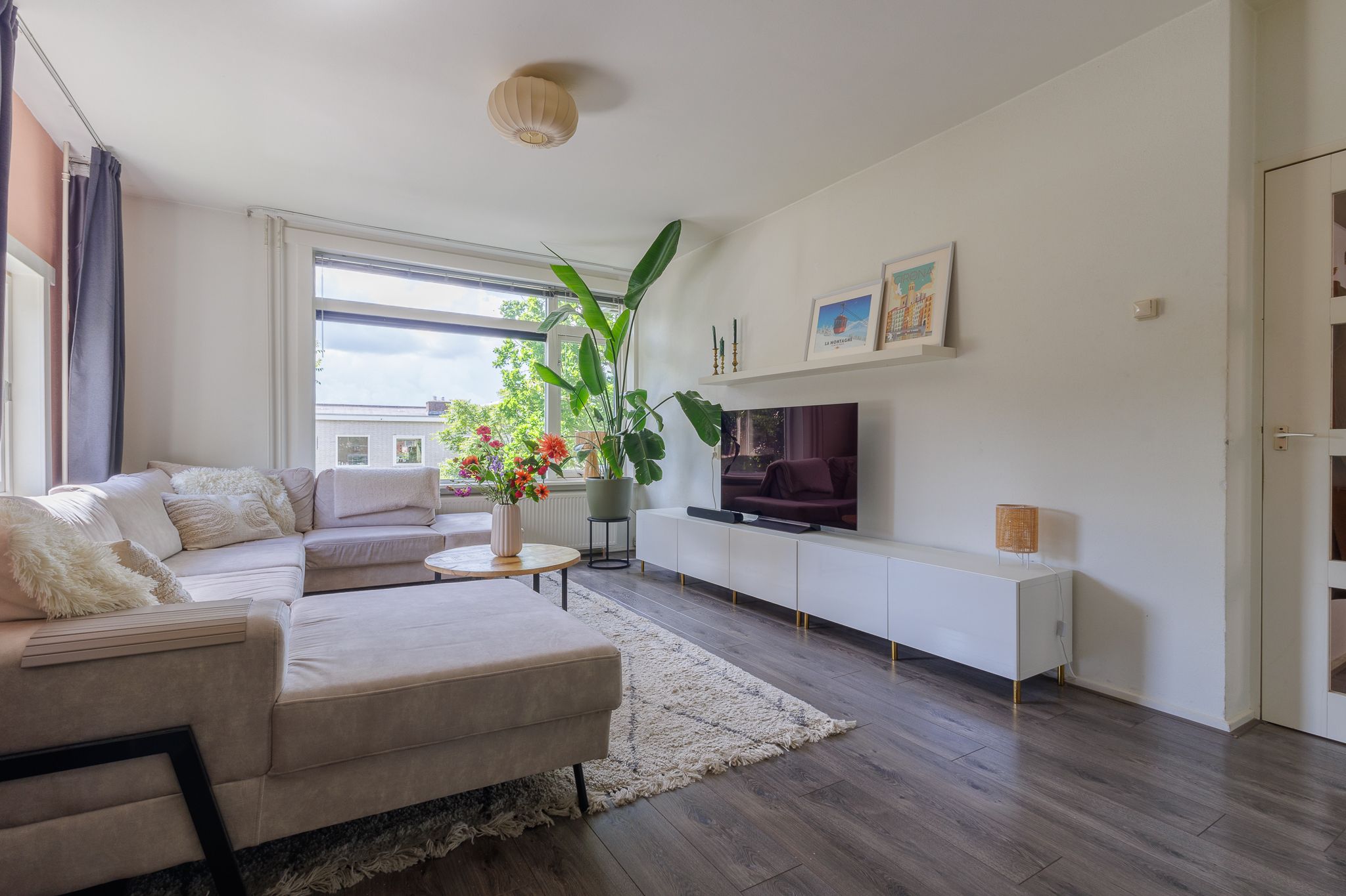 Photo 18 of Jacob van Ruysdaelstraat 43