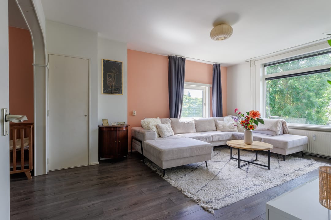 Photo 17 of Jacob van Ruysdaelstraat 43