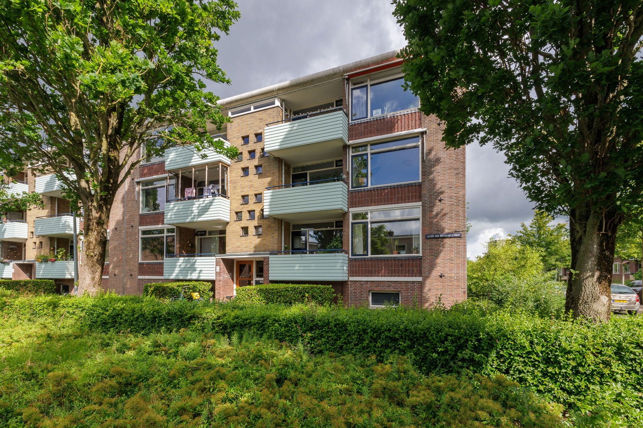 Photo 9 of Jacob van Ruysdaelstraat 43