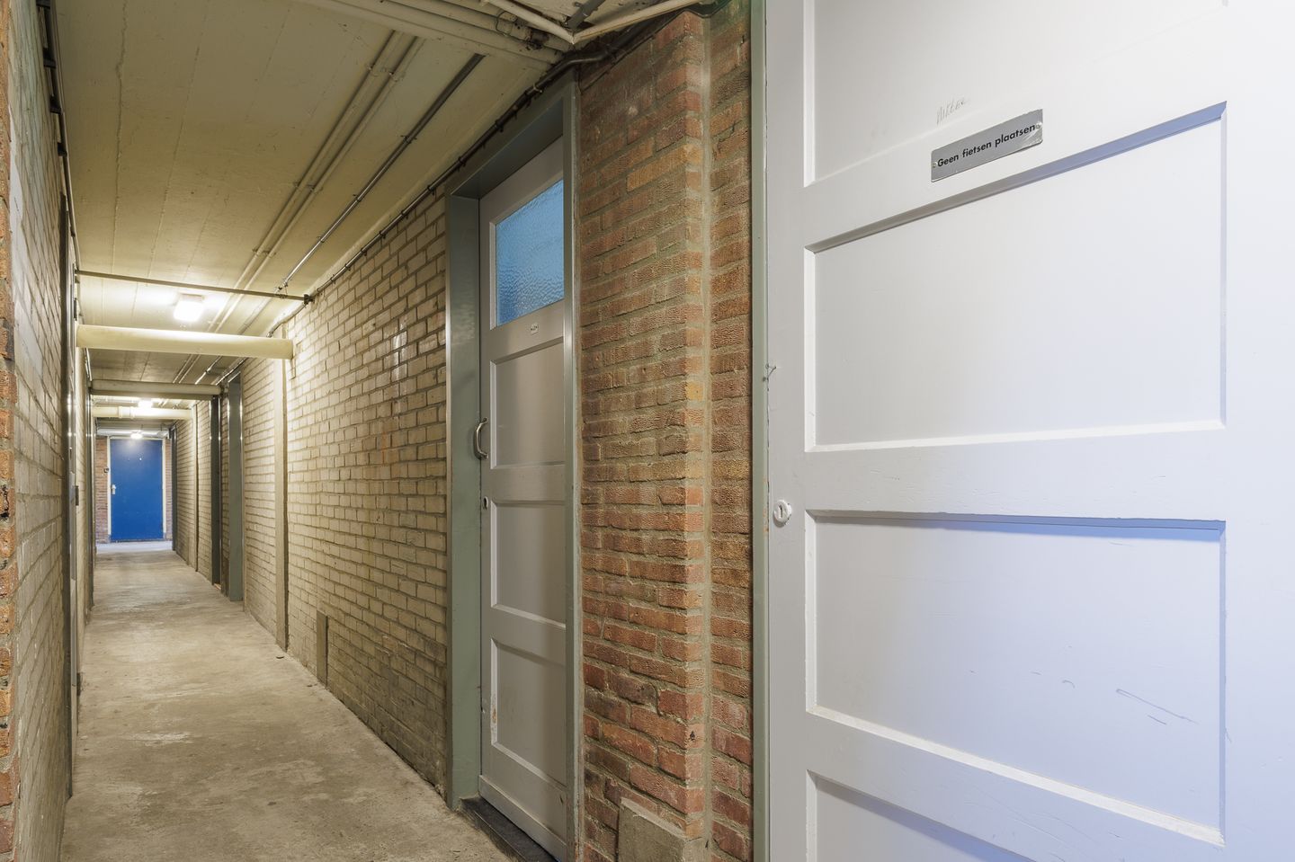 Photo 44 of Jacob van Ruysdaelstraat 43