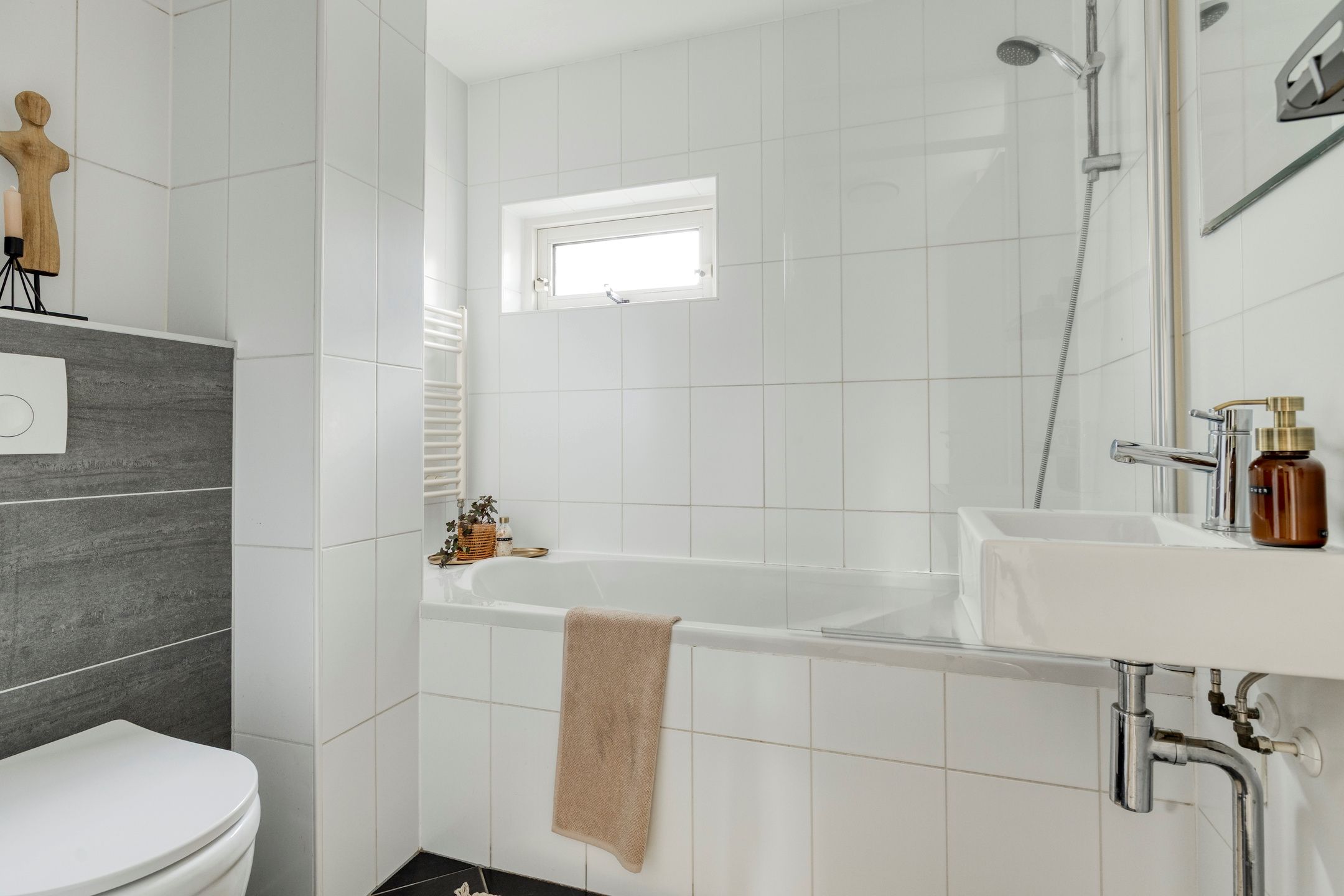 Photo 15 of Johannes Vermeerstraat 113