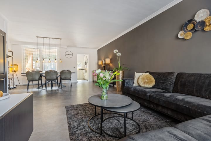Tussenwoning te koop: Van Cronenburgstraat 11, Vlijmen