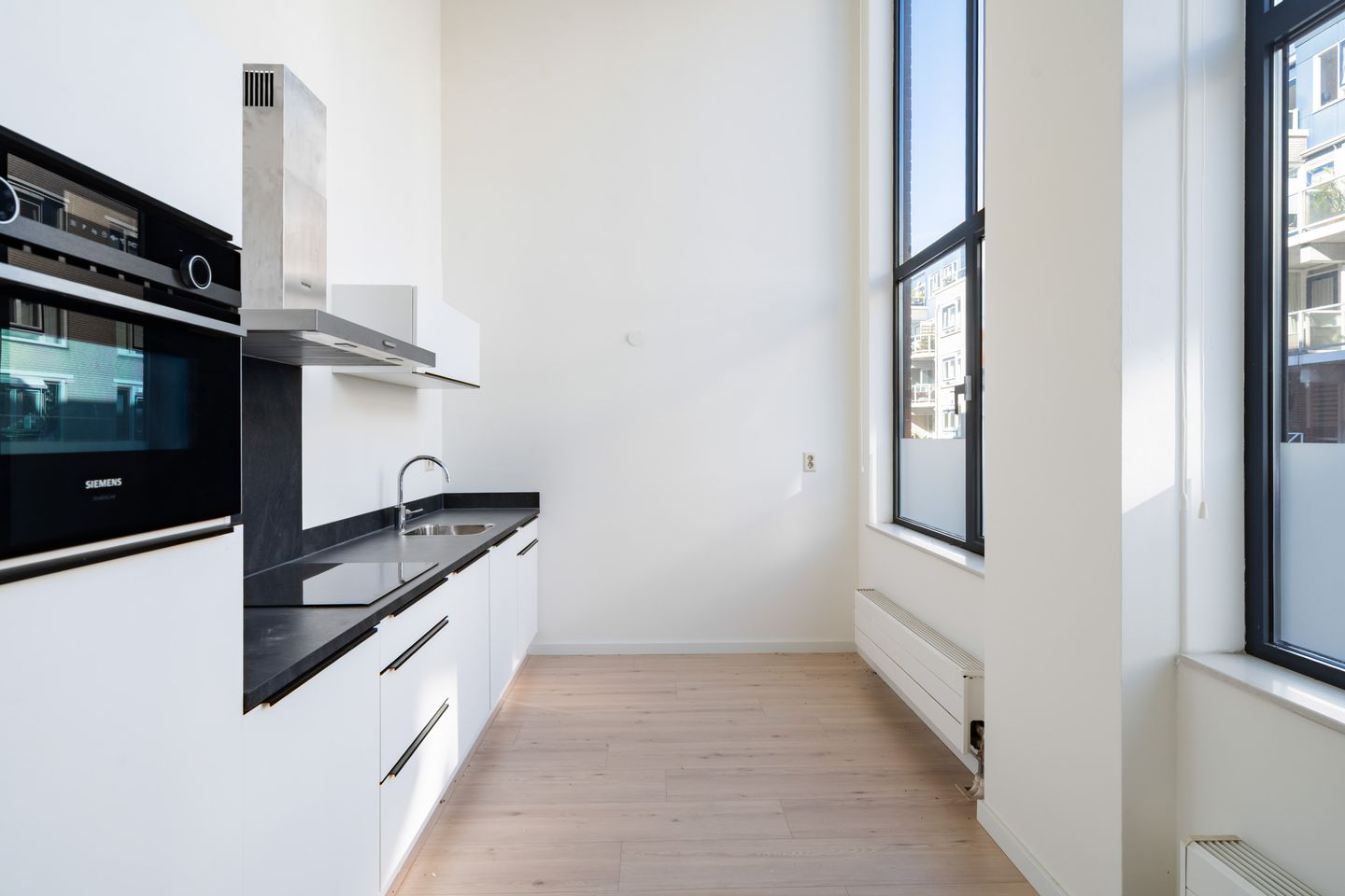 Photo 10 of Philips Willemstraat 61
