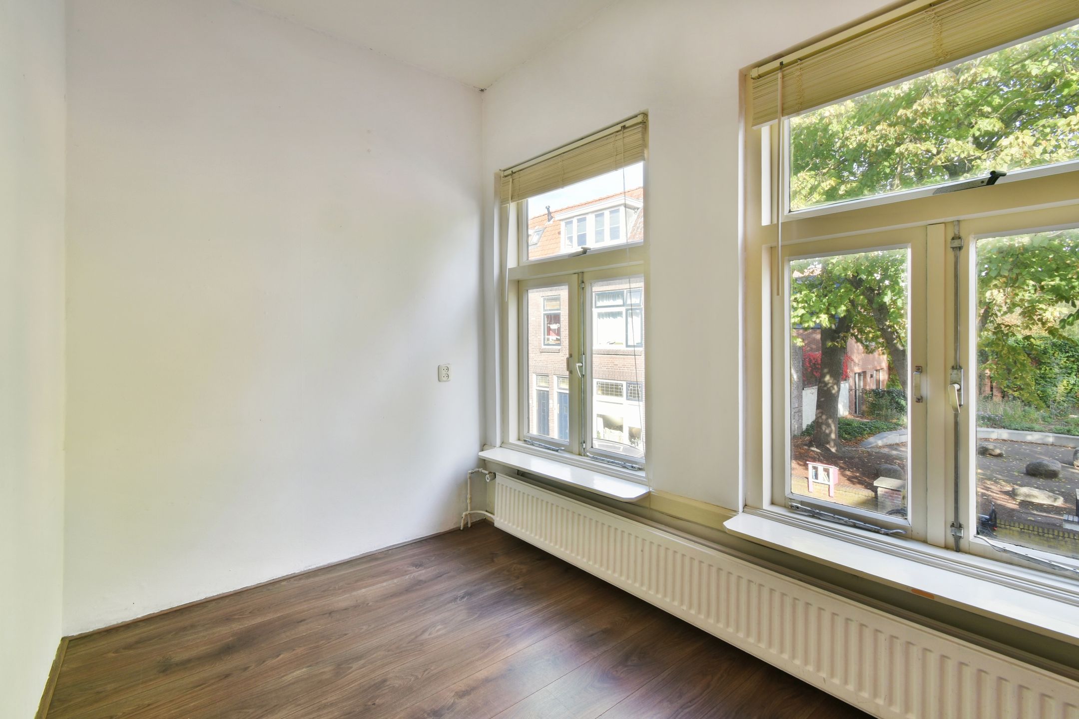 Photo 15 of Oosterdwarsstraat 21