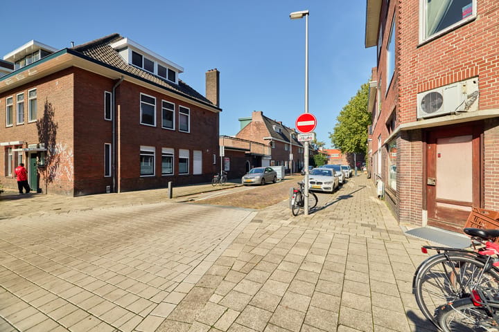 Hoekwoning te koop: Sweder van Zuylenweg 6, Utrecht