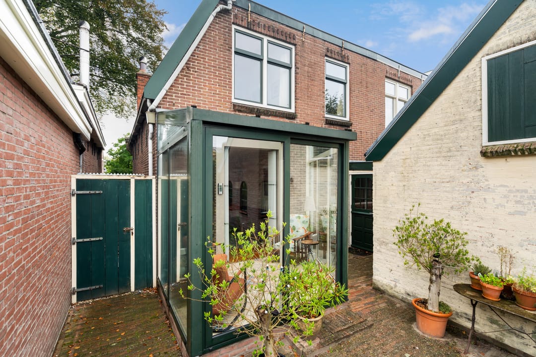 Photo 22 of Eerste Stationsstraat 114