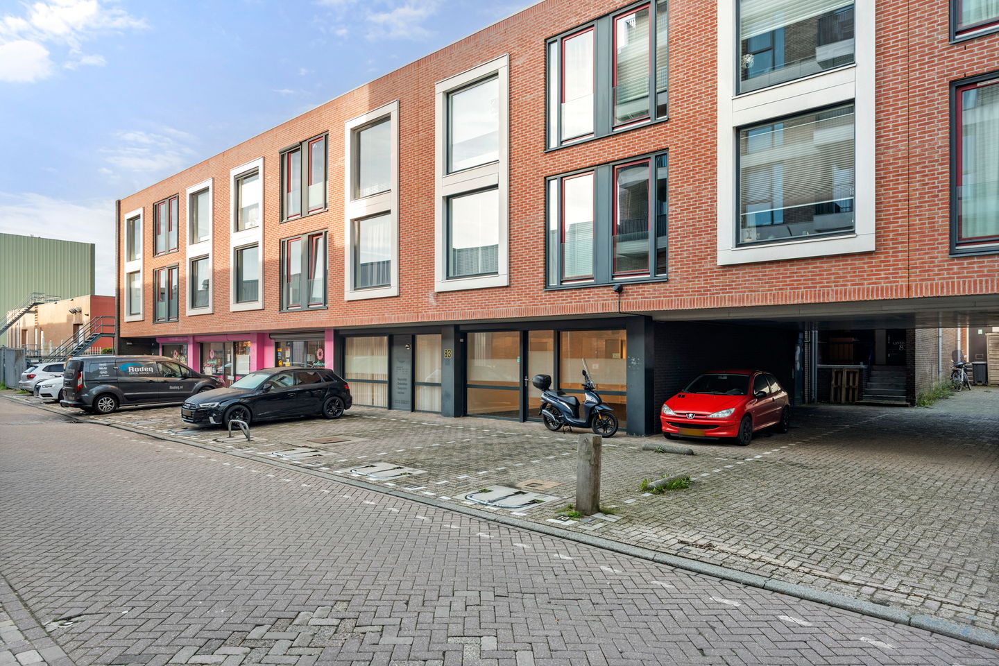 Bekijk foto 3 van Tuinstraat 83