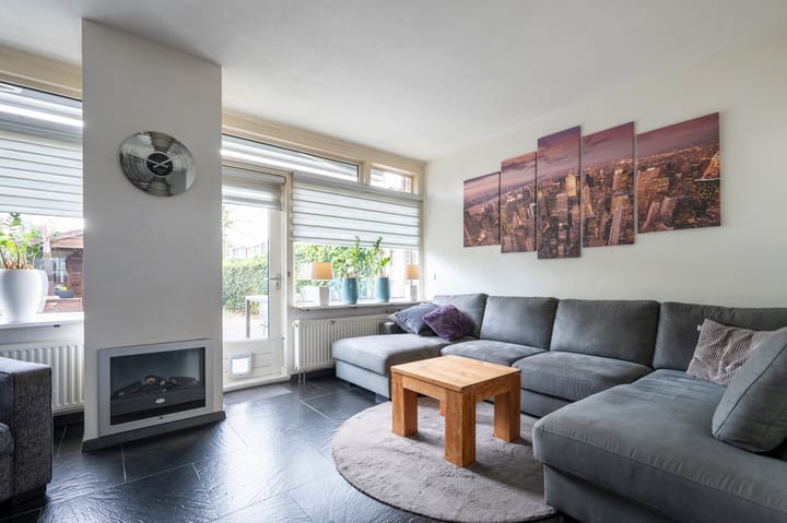 Tussenwoning te koop: Dillingecamp 7, Emmen