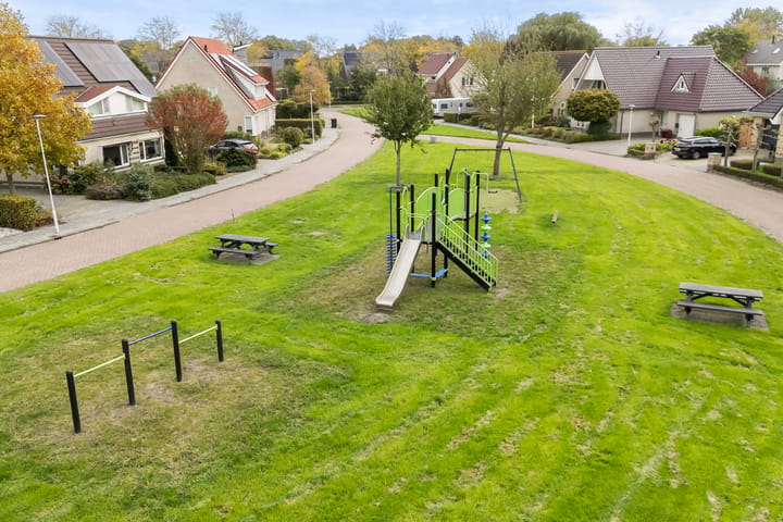 Vrijstaande woning te koop: Vogelzwin 10, Sneek