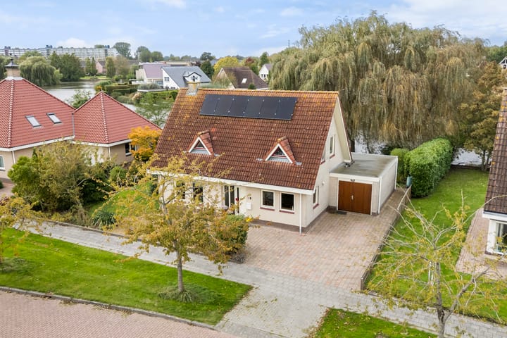 Vrijstaande woning te koop: Vogelzwin 10, Sneek