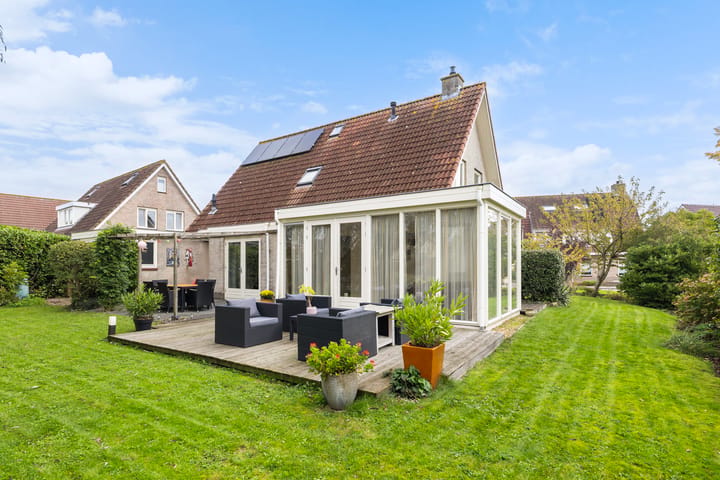 Vrijstaande woning te koop: Vogelzwin 10, Sneek