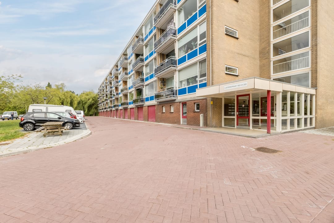Photo 43 of Lijsterstraat 184