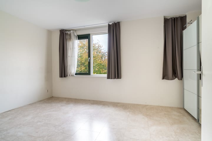 Tussenwoning te koop: Anubisplantsoen 15, Almere