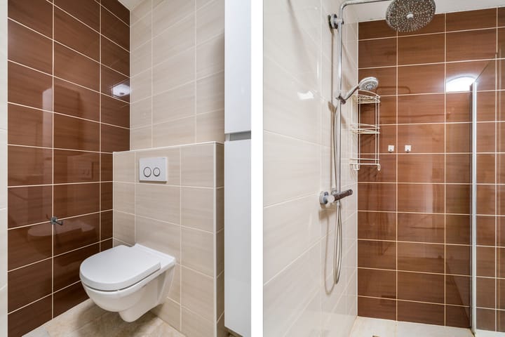 Tussenwoning te koop: Anubisplantsoen 15, Almere