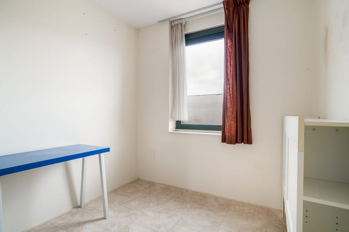 Tussenwoning te koop: Anubisplantsoen 15, Almere