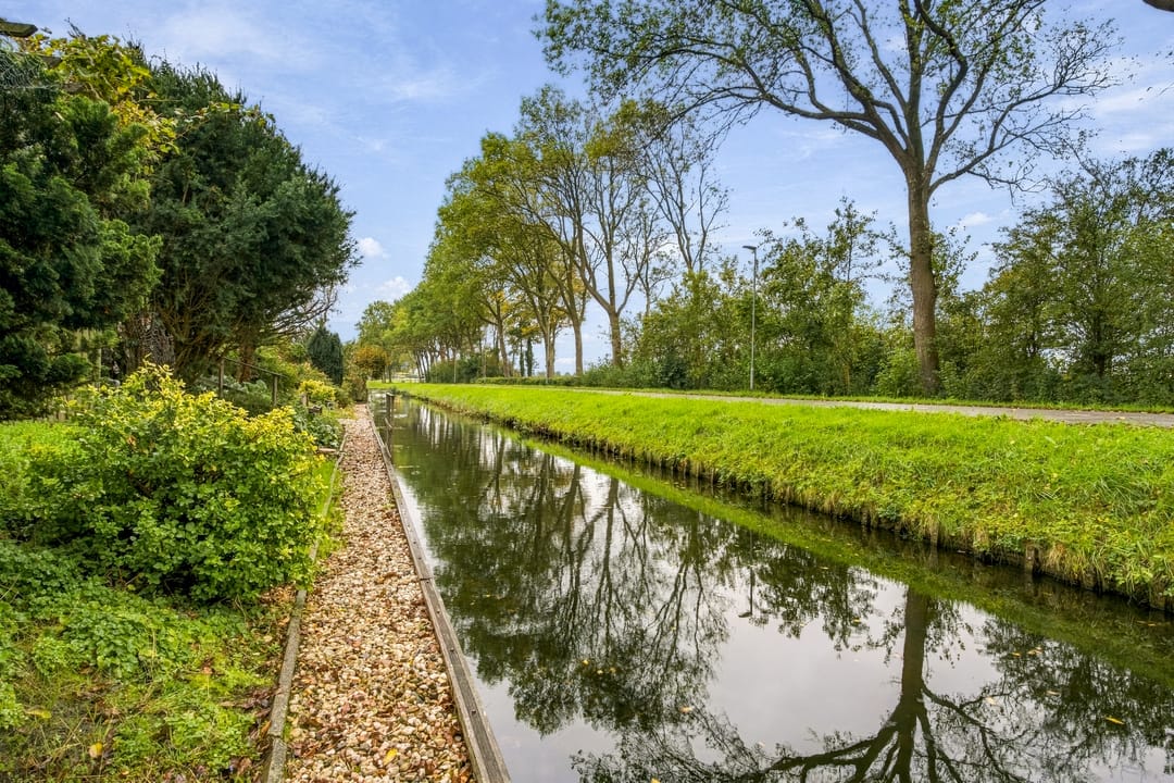 Photo 32 of Langeweide 233
