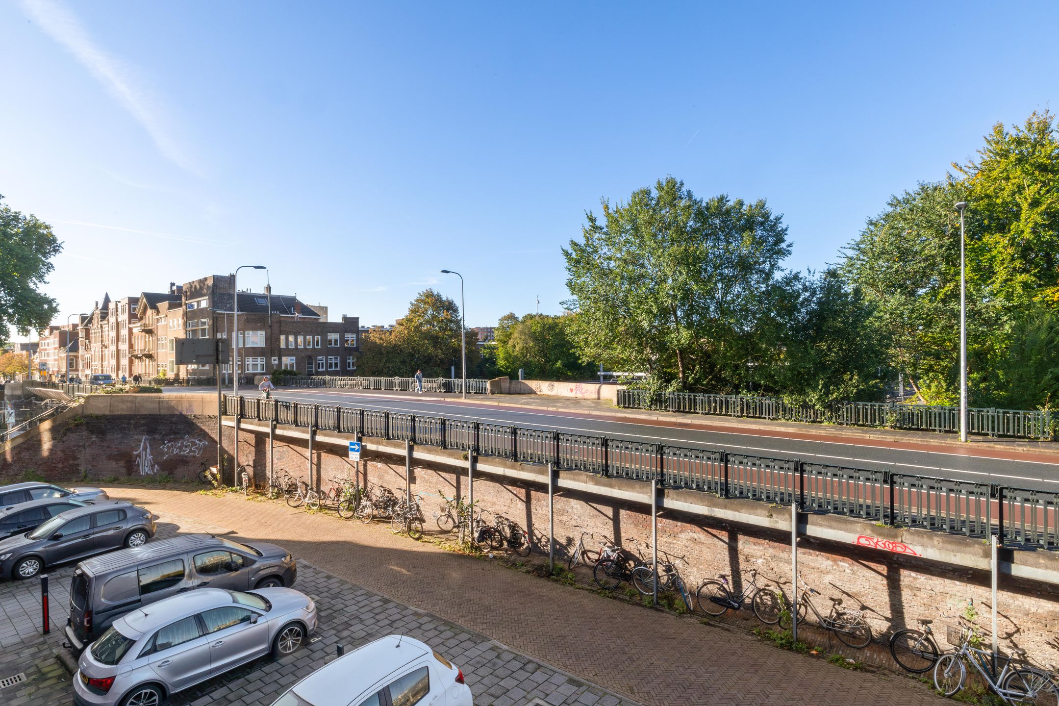 Photo 12 of Hereweg 10-A