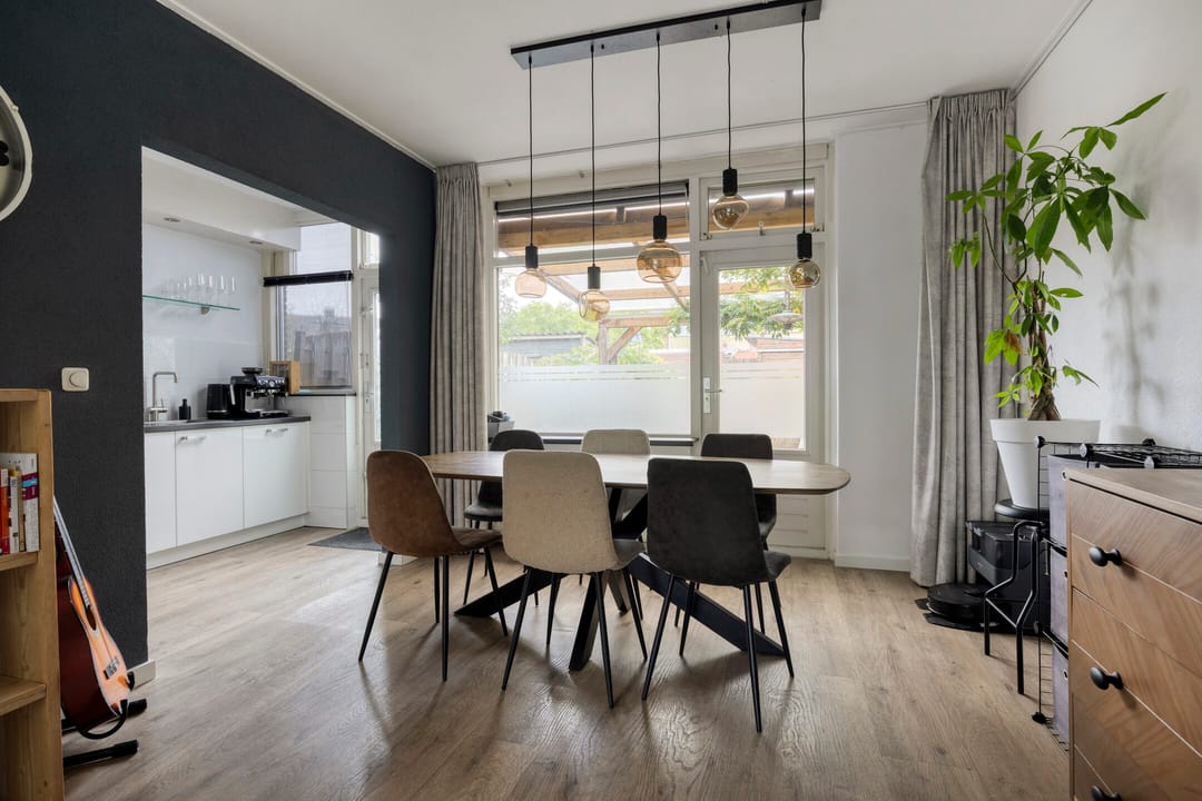 Photo 17 of Burgemeester Mackaystraat 9