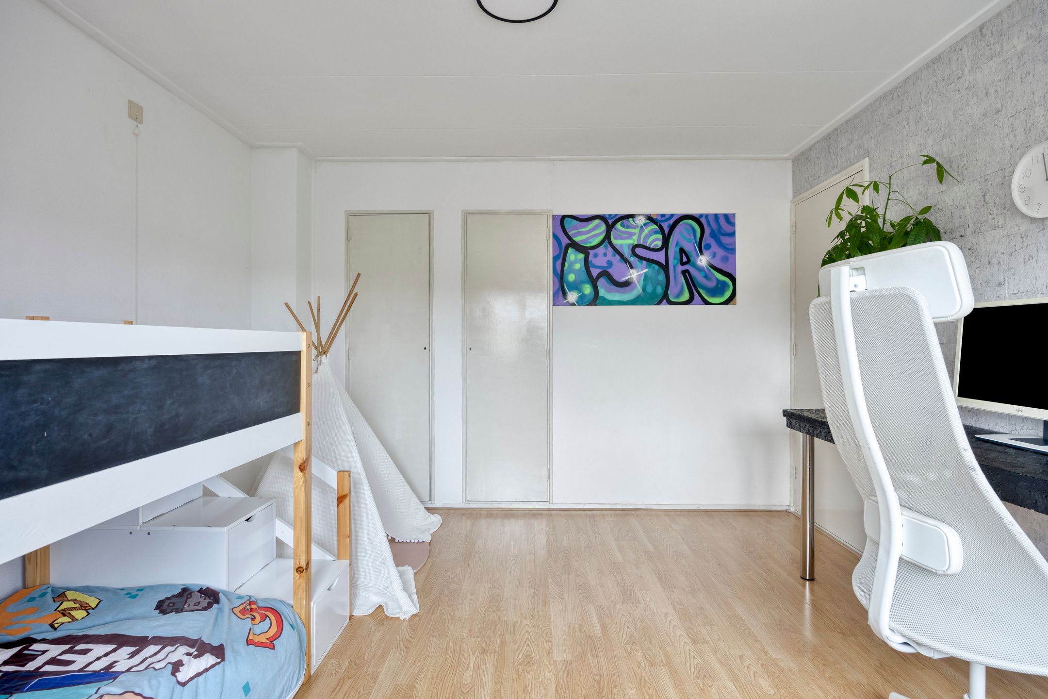 Photo 30 of Burgemeester Mackaystraat 9