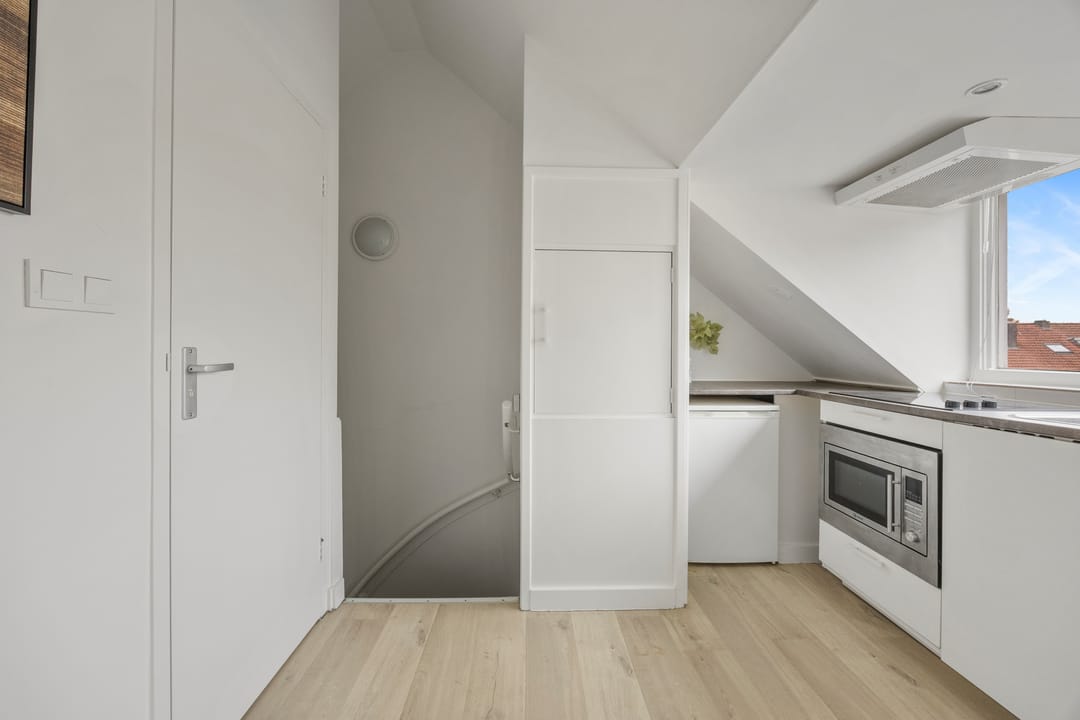 Photo 11 of Bergen op Zoomstraat 44-B