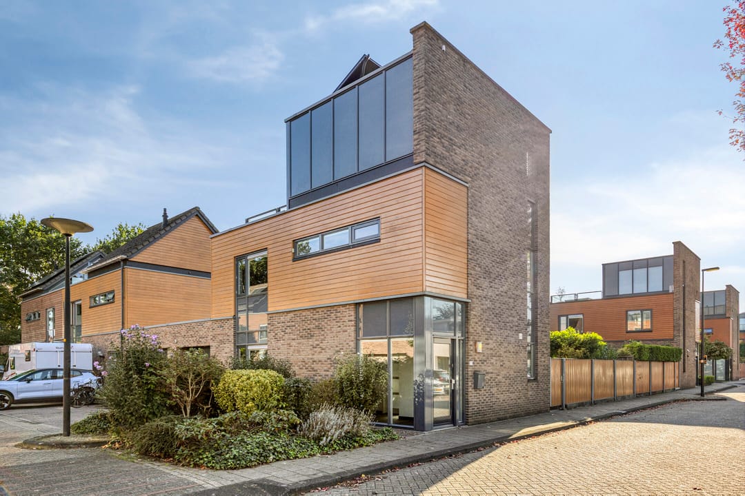Photo 1 of Bernard Zweersstraat 31
