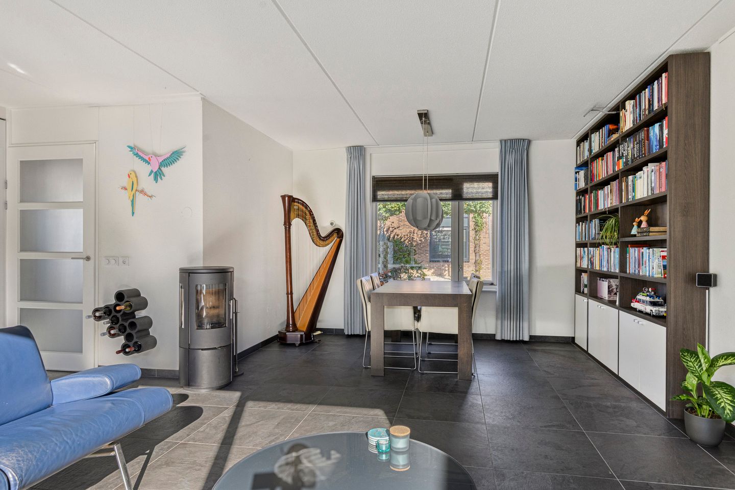 Photo 10 of Bernard Zweersstraat 31