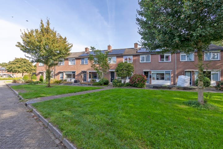 Tussenwoning te koop: Menpad 26, Nieuw-Weerdinge