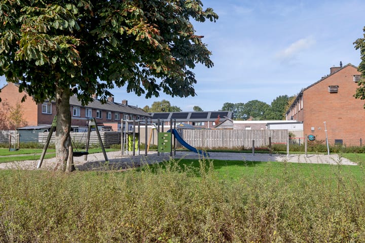 Tussenwoning te koop: Menpad 26, Nieuw-Weerdinge
