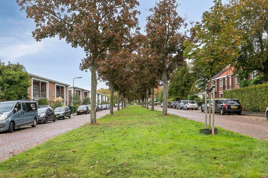 Photo 32 of Teugenaarsstraat 89